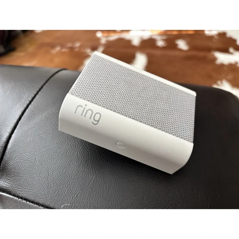 Ring 5AT1S2 Door Bell / Chime 2nd Generation Wireless Portable Plug-In Assistant